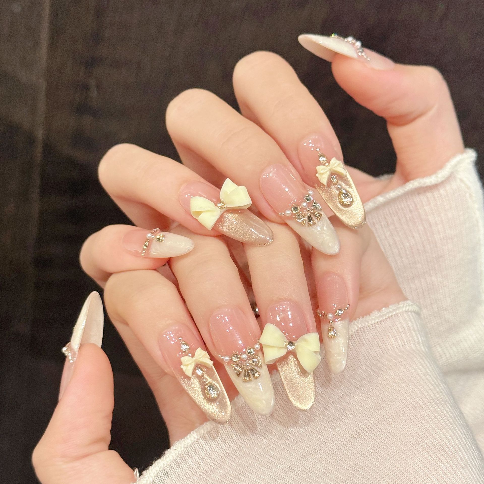 Nail Art Press On - 10개 수제 프레스온 네일 라이트 럭셔리